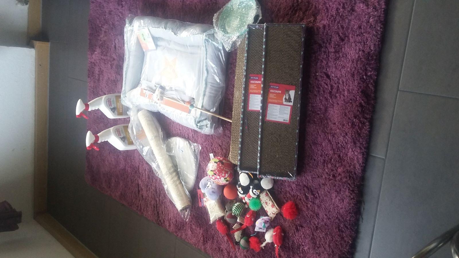 Katzenkomplett-Set -NEU- Original verpackt